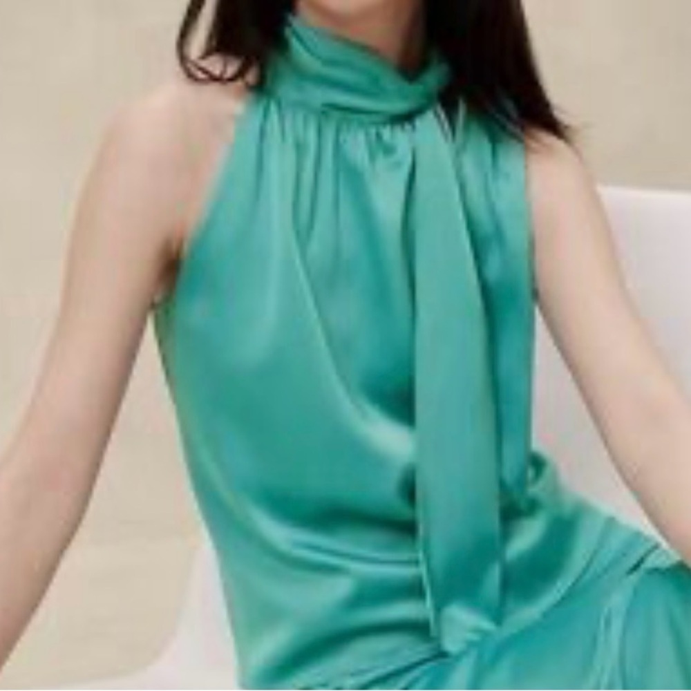 Banana Republic Halter neck Satin top Tie at neck Aqua Women’s L NEW Classy